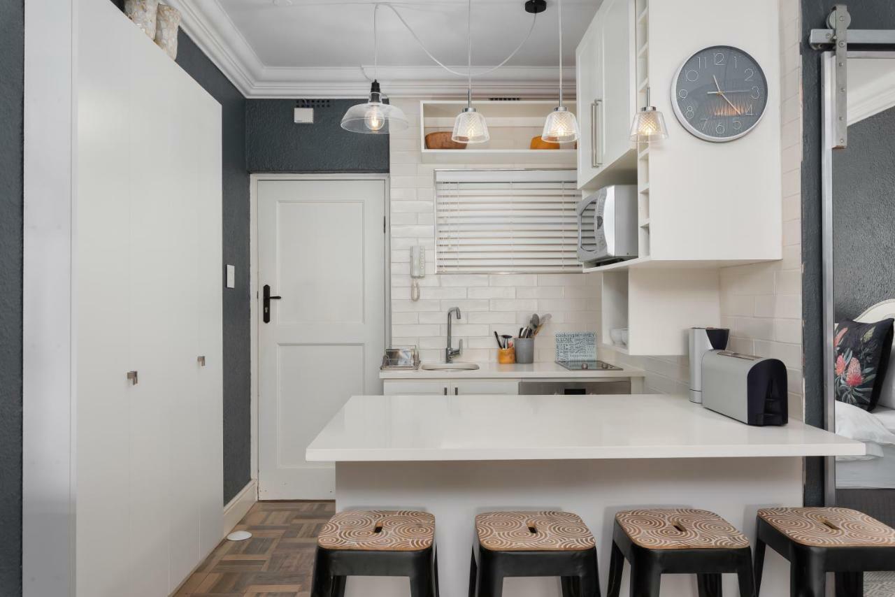 23 Apartment